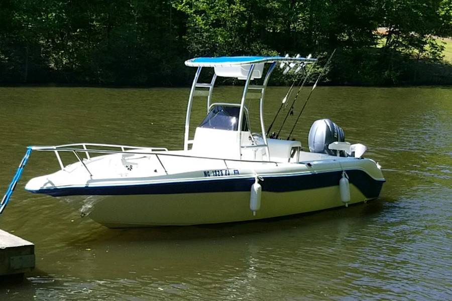 2004 VIP Boats 196ccf with a SG300 boat t-top, photo 1 of 2