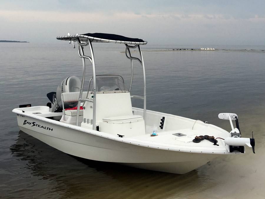2005 Bay Stealth with a SG600 boat t-top, photo 1 of 3
