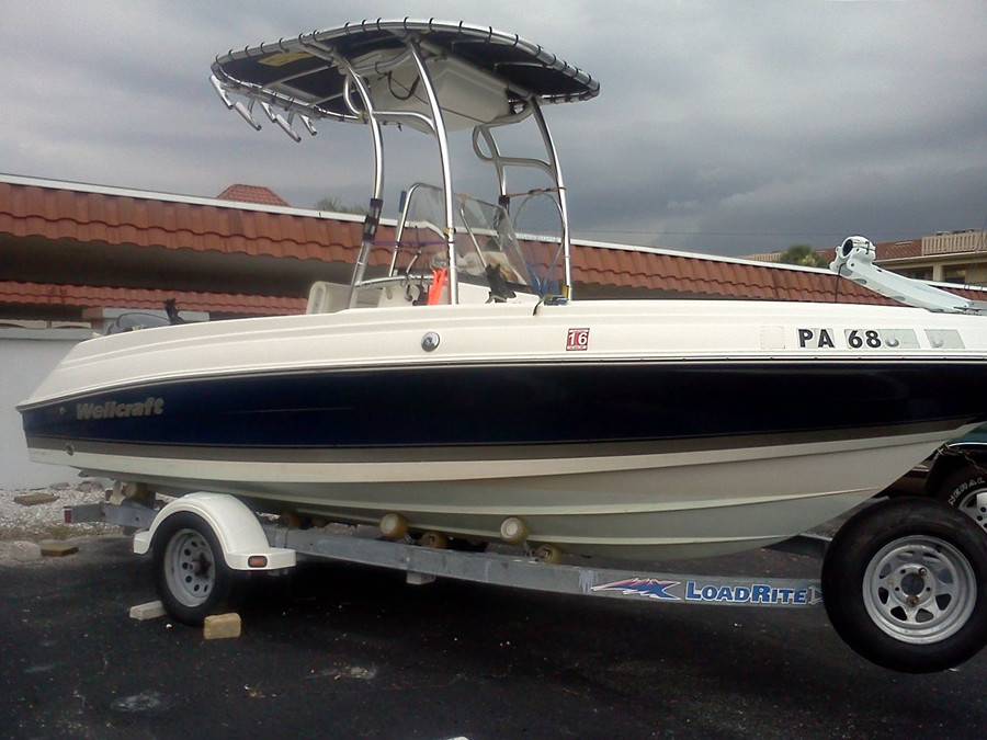 2005 Wellcraft 180 with a SG600 boat t-top