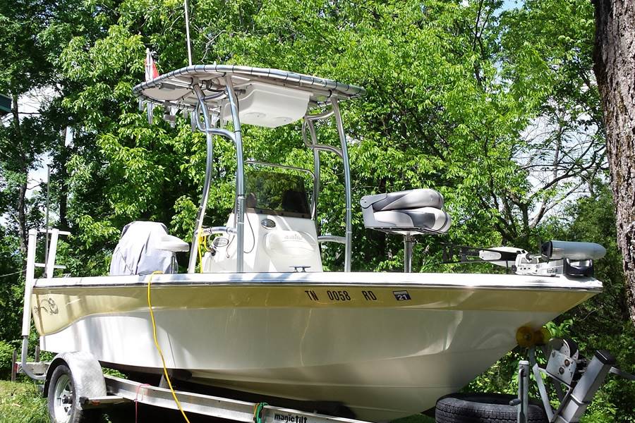 2006 NauticStar Bay 1800 with a SG600 boat t-top, photo 1 of 5