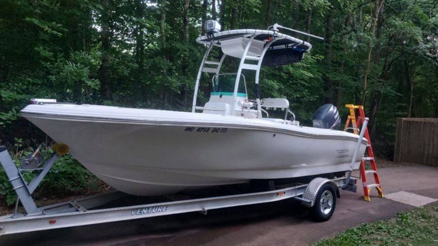 2006 Pioneer 197 Sportfish with a SG300 boat t-top, photo 1 of 3