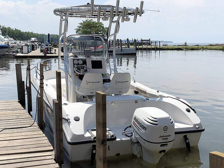 2006 Striper with a SG600 boat t-top, photo 2 of 5