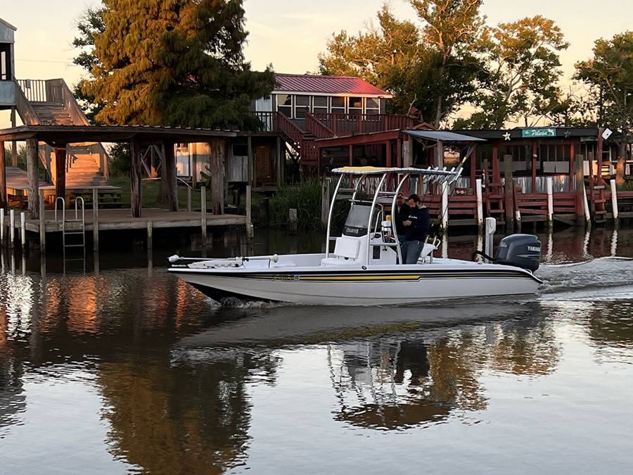 2007 Champion 22 Bay with a SG300 boat t-top, photo 2 of 6
