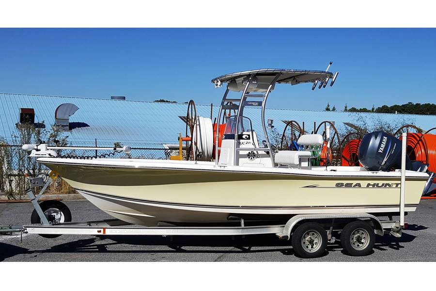 2007 Sea Hunt BRX 21 with a SG300 boat t-top, photo 1 of 2