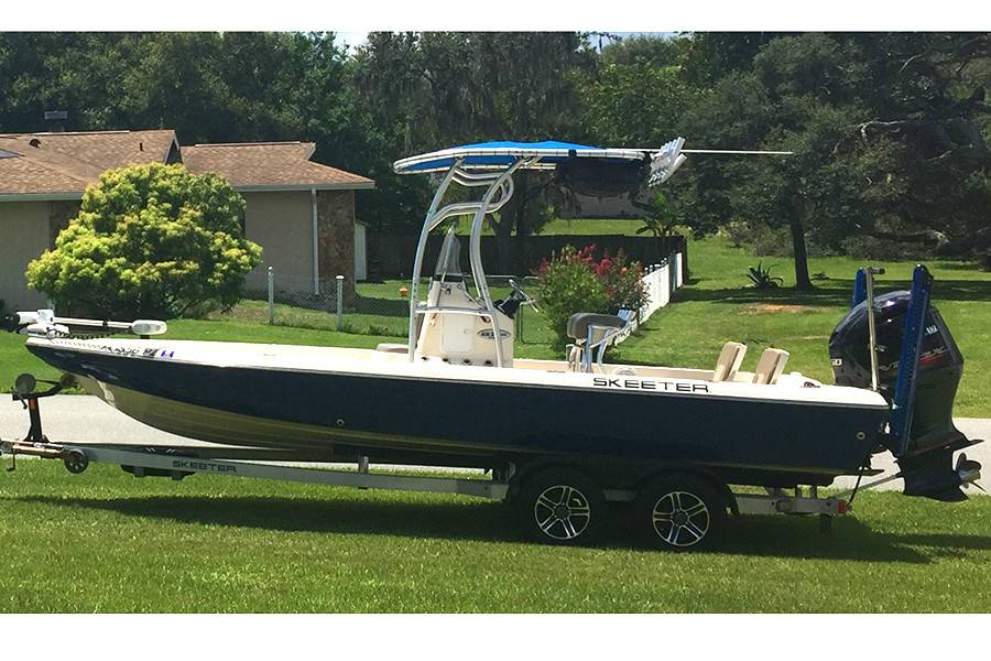 2012 Skeeter ZX22 Bay with a SG600 boat t-top, photo 2 of 4