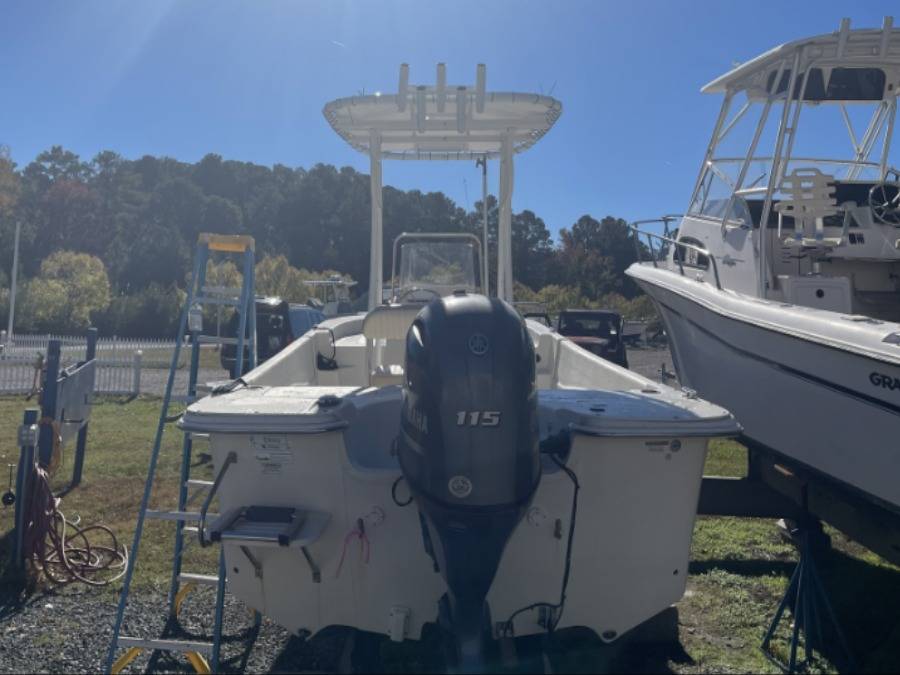 2015 Carolina Skiff 218 DLV with a SG600 boat t-top, photo 3 of 3