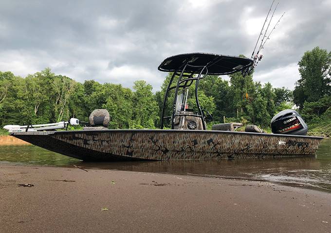 2016 Xpress H20 Bay with a SG600 boat t-top, photo 1 of 4