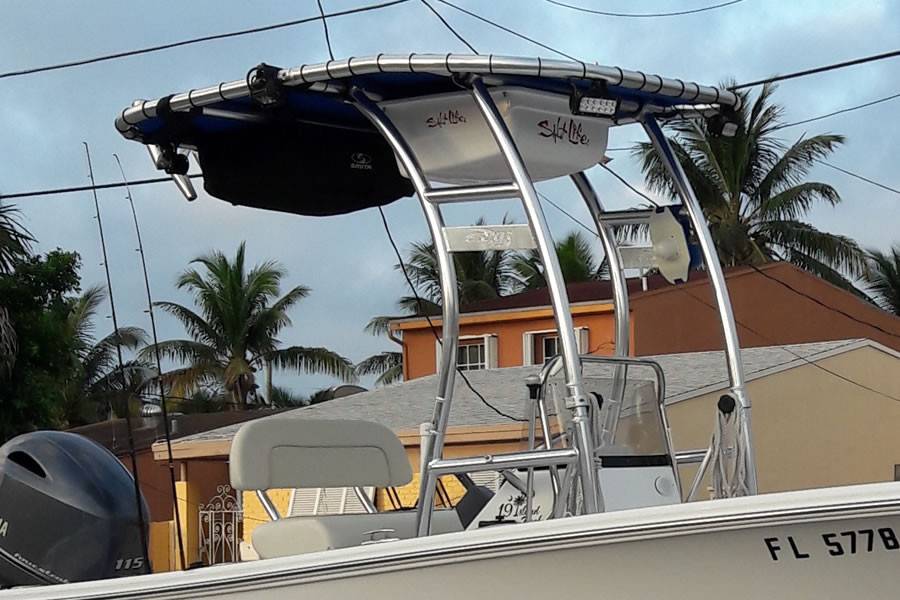 2017 Sportsman 19 Island Reef with a SG300 boat t-top, photo 2 of 3