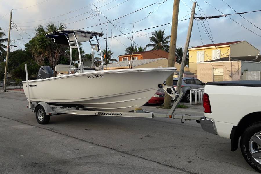 2017 Sportsman 19 Island Reef with a SG300 boat t-top, photo 3 of 3