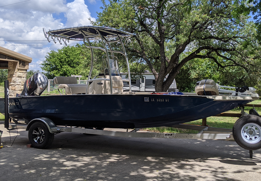 2017 Xpress H2O Bay 20' with a SG600 boat t-top, photo 3 of 6