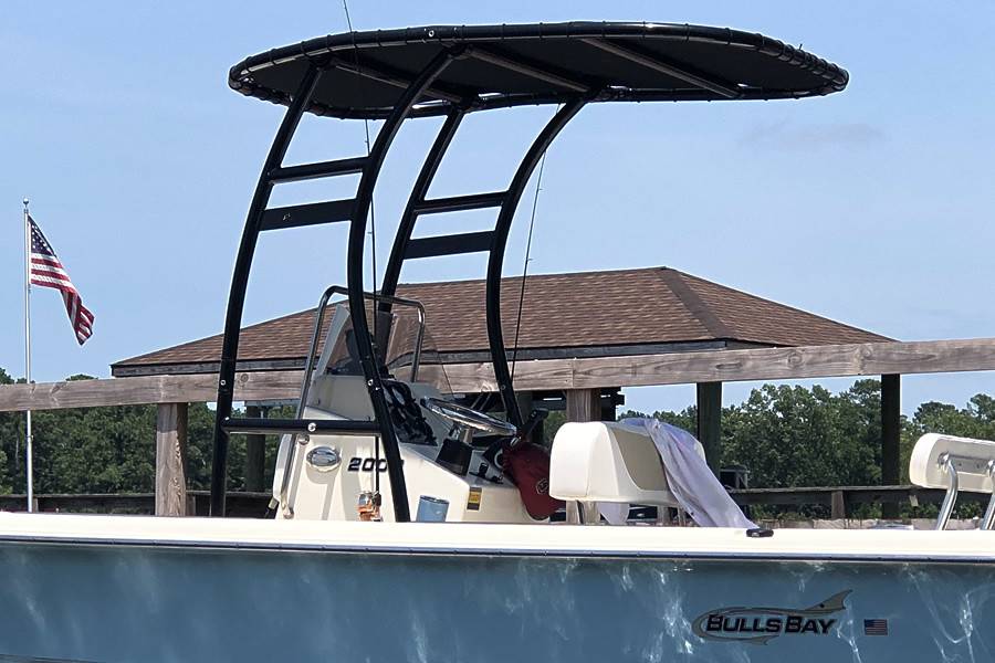 2018 Bulls Bay 2000 with a SG300 boat t-top, photo 3 of 3