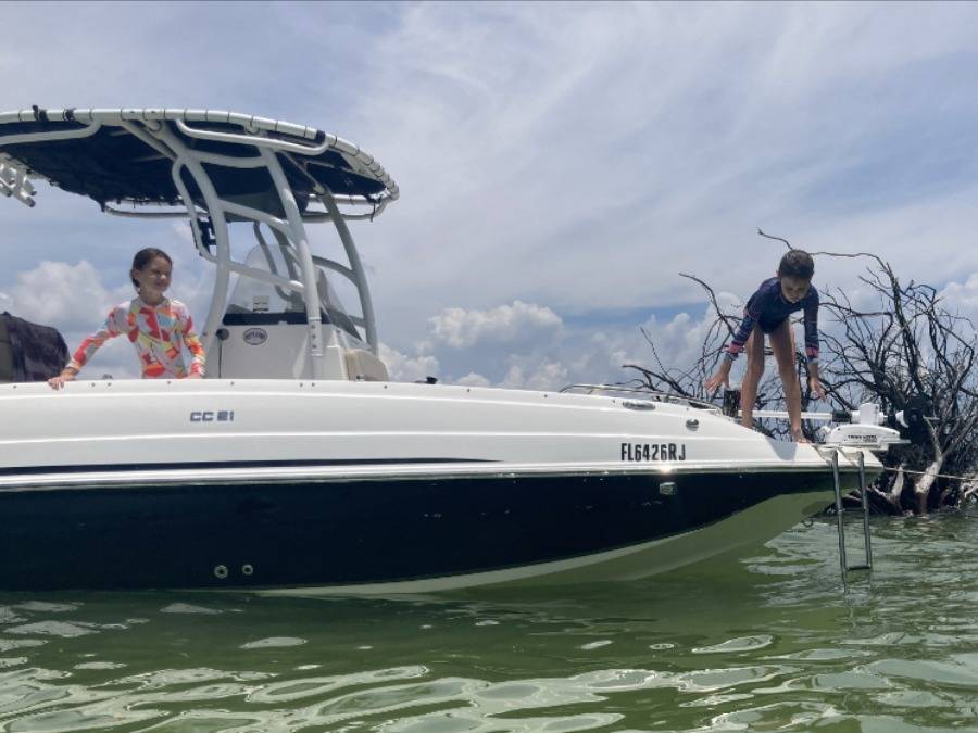 2018 Hurricane CC21 with a SG900 boat t-top, photo 2 of 8