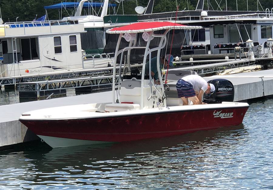 2018 Mako 19 CPX with a SG600 boat t-top, photo 1 of 4