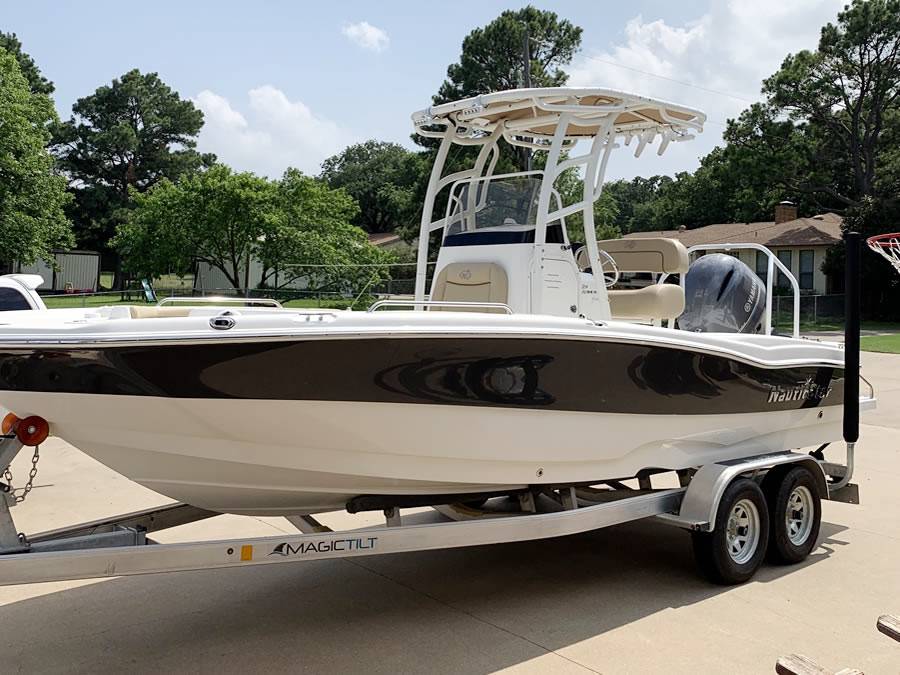 2018 NauticStar 211 Hybrid with a SG900 boat t-top, photo 1 of 6