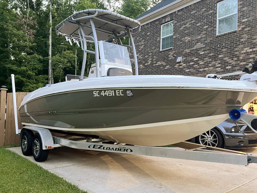 2018 Stingray 206CC with a SG900 boat t-top, photo 1 of 2