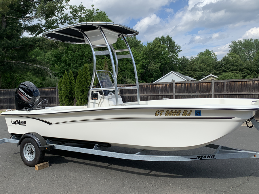 2019 Mako Pro Skiff 17 with a SG300 boat t-top, photo 1 of 4