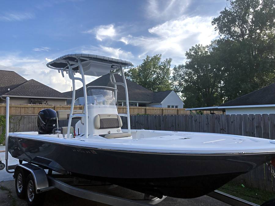 2019 Tidewater 2110 Bay Max with a SG600 boat t-top, photo 3 of 4
