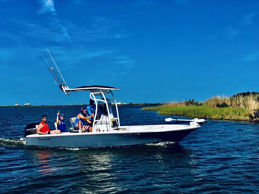 2019 Tidewater 2110 Bay Max with a SG600 boat t-top, photo 1 of 4