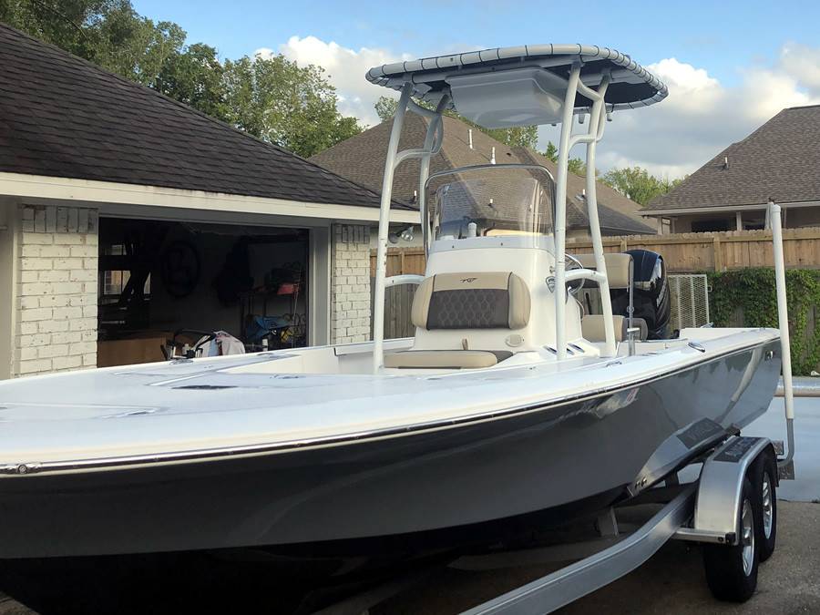 2019 Tidewater 2110 Bay Max with a SG600 boat t-top, photo 2 of 4