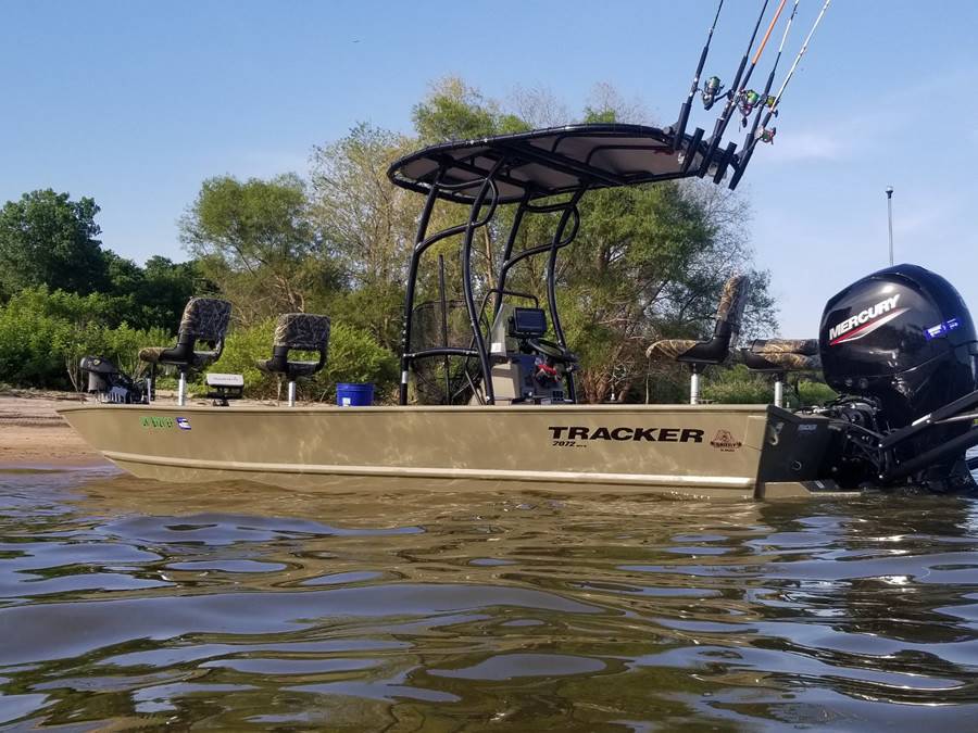 2020 Tracker Grizzly 2072 with a SG600 boat t-top, photo 2 of 6