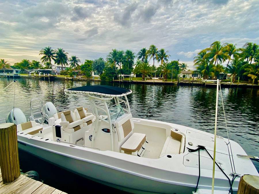 2021 Twin Vee 260SE with a SG900 boat t-top, photo 1 of 2