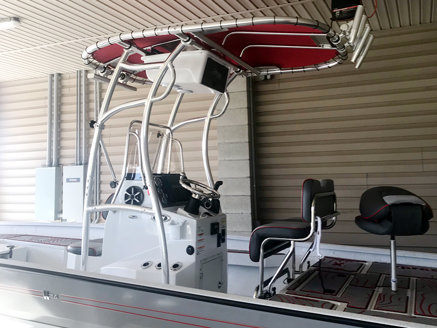 2021 Xpress X24 Bay with a SG600 boat t-top, photo 1 of 2