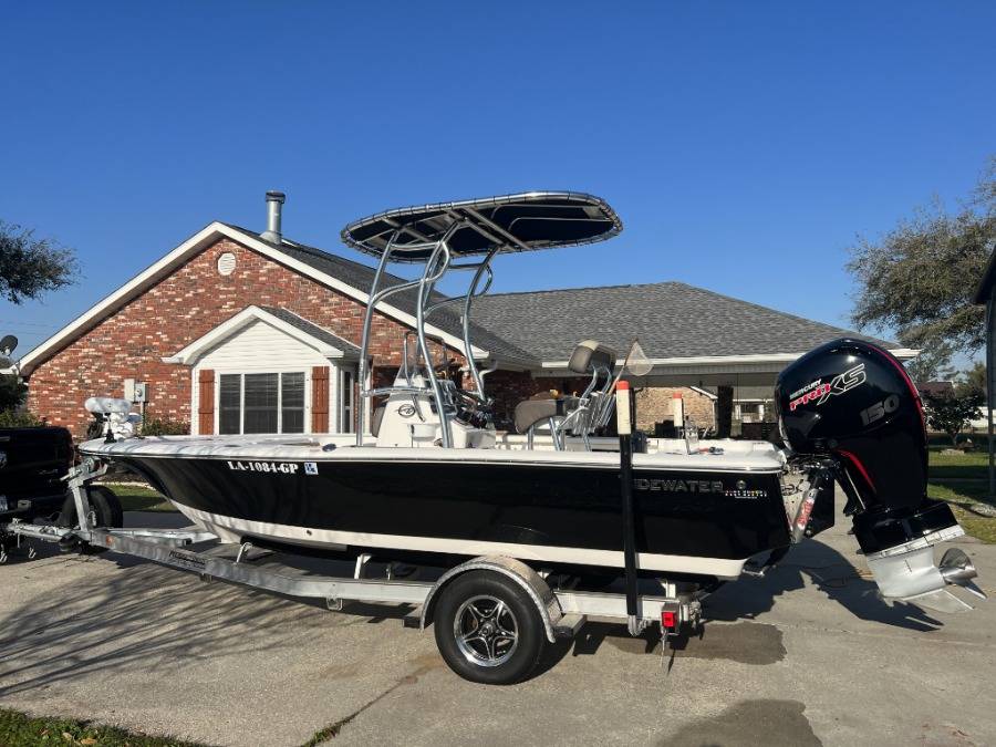 2022 Tidewater 1910 Bay Max with a SG600 boat t-top, photo 1 of 4
