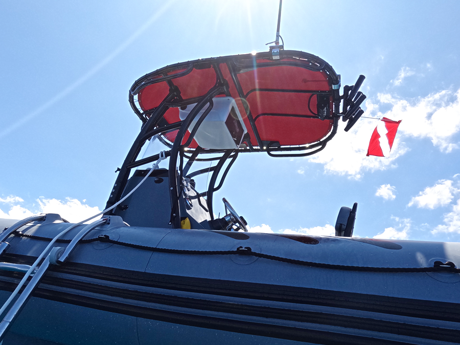 2022 Zodiac Pro 750 with a SG900 boat t-top, photo 3 of 5