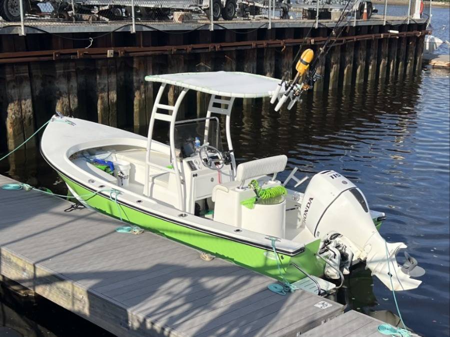 2023 Eastern 20’ CC with a SG300 boat t-top, photo 3 of 7