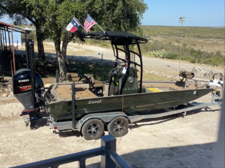 2023 Excel Bay Pro 220 with a SG900 boat t-top, photo 3 of 6