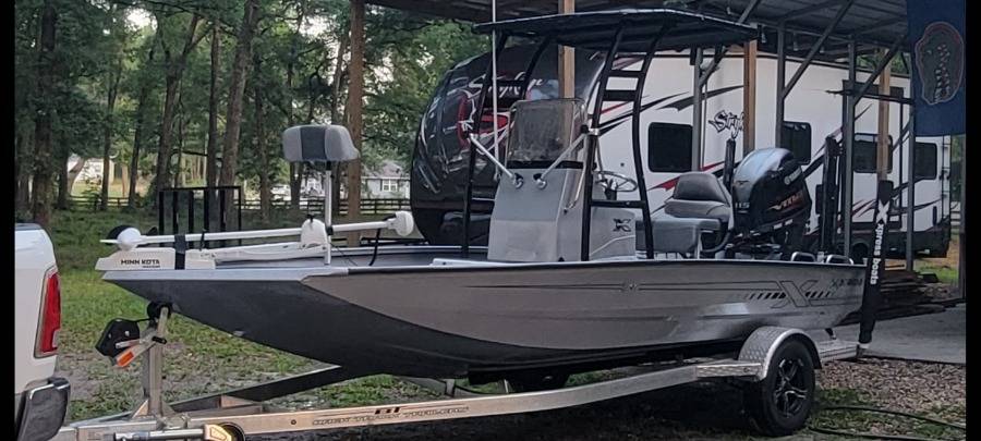 2023 Xpress H190B with a SG300 boat t-top, photo 3 of 6