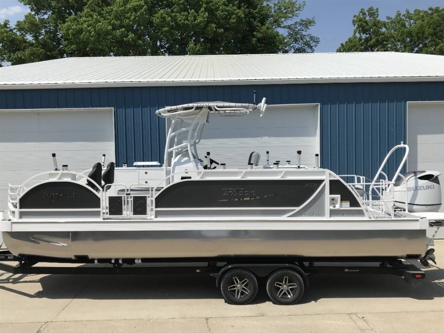 2024 JC TriToon Sport Angler 26' with a SG900 boat t-top, photo 2 of 3