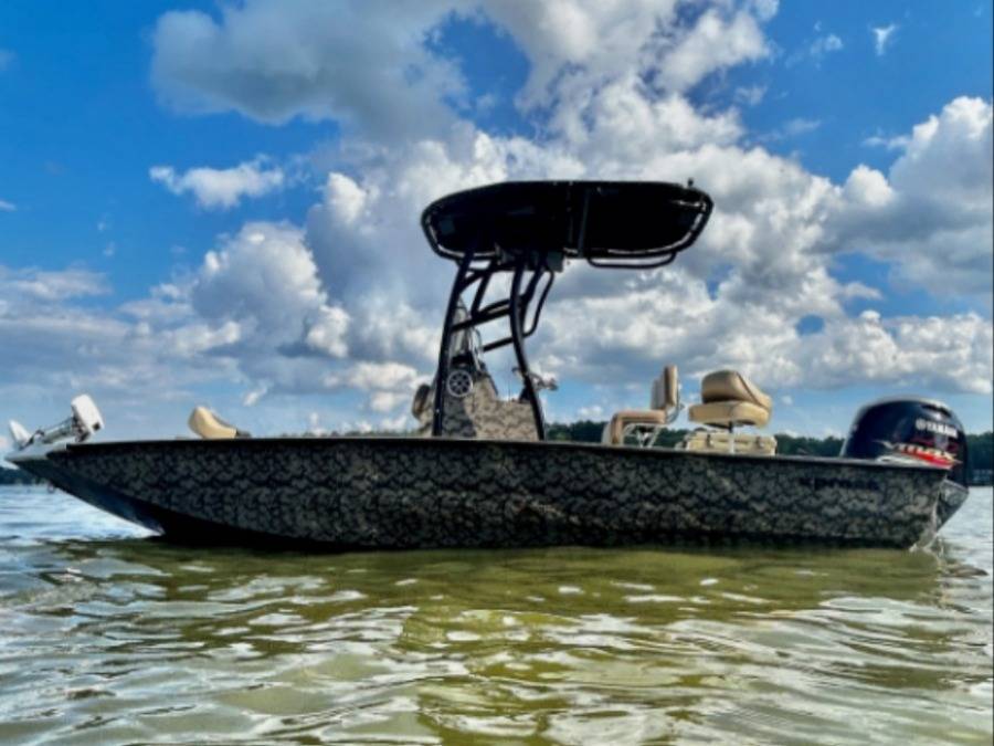 2024 Xpress H20 Bay with a SG900 boat t-top, photo 1 of 4